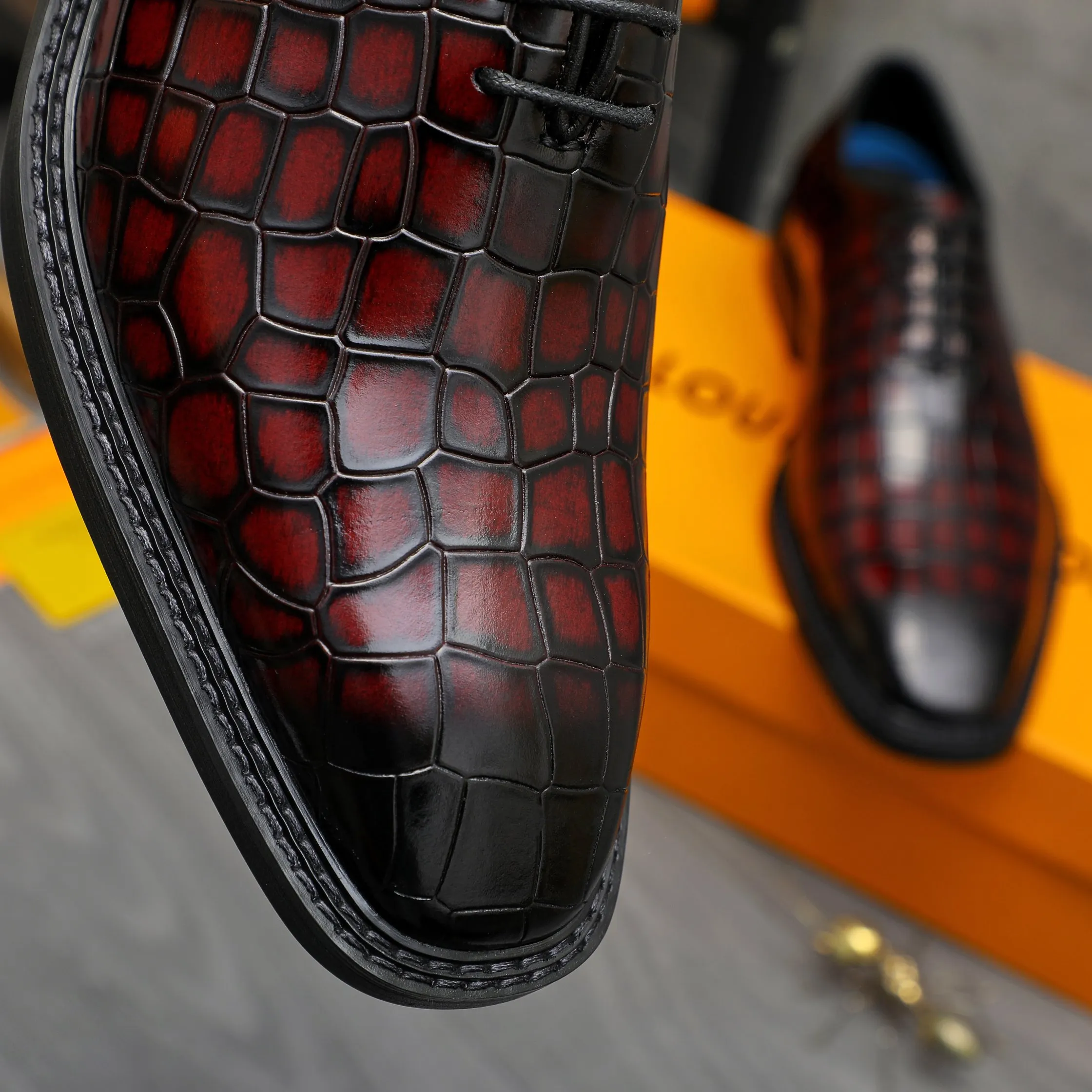 Men's shoes 💰p480 Product trademark: LV (Louis Vuitton) business lace-up leather shoes Regular size: 38-45 (45 is custom-made and non-returnable) Product materials: Selected high-quality color-grabbed stone grain cowhide upper, cowhide lining, rubber outsole